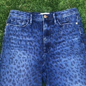 Frame Ali High Rise Cigarette Jeans.